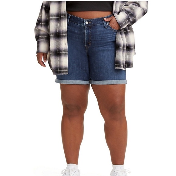 Levi’s Women’s Mid-length Blue Denim Shorts Plus Size 24W Cuffed Stretch Casual - Picture 1 of 10